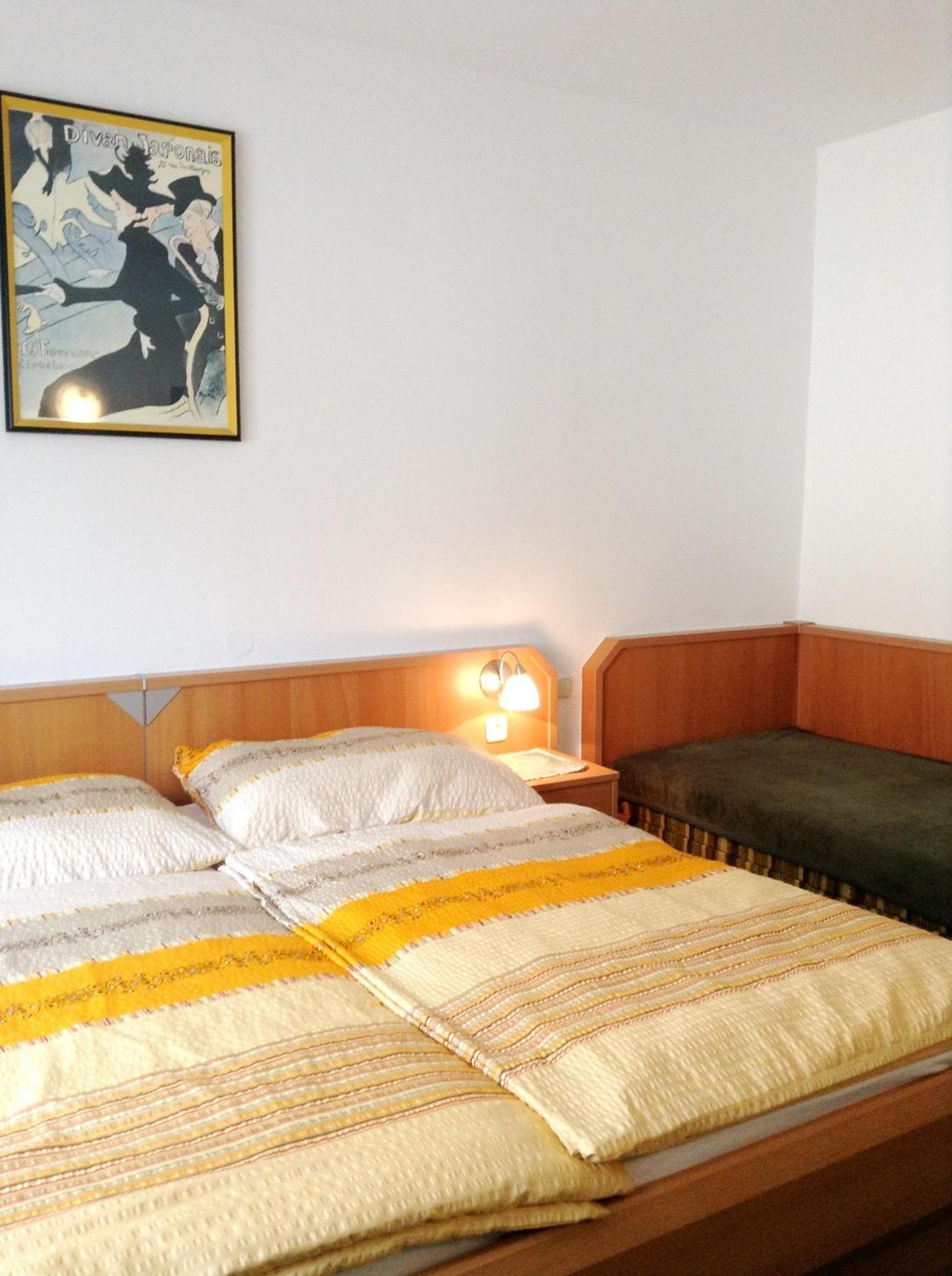 Pension La Mamma Aschach an der Donau Room photo